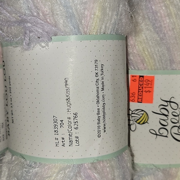 Baby Bee Baby Lou Lou Net Wt 3.5 Oz, 259 Yards Skeins 2 White 5 Hugs&Kiss - Picture 5 of 16